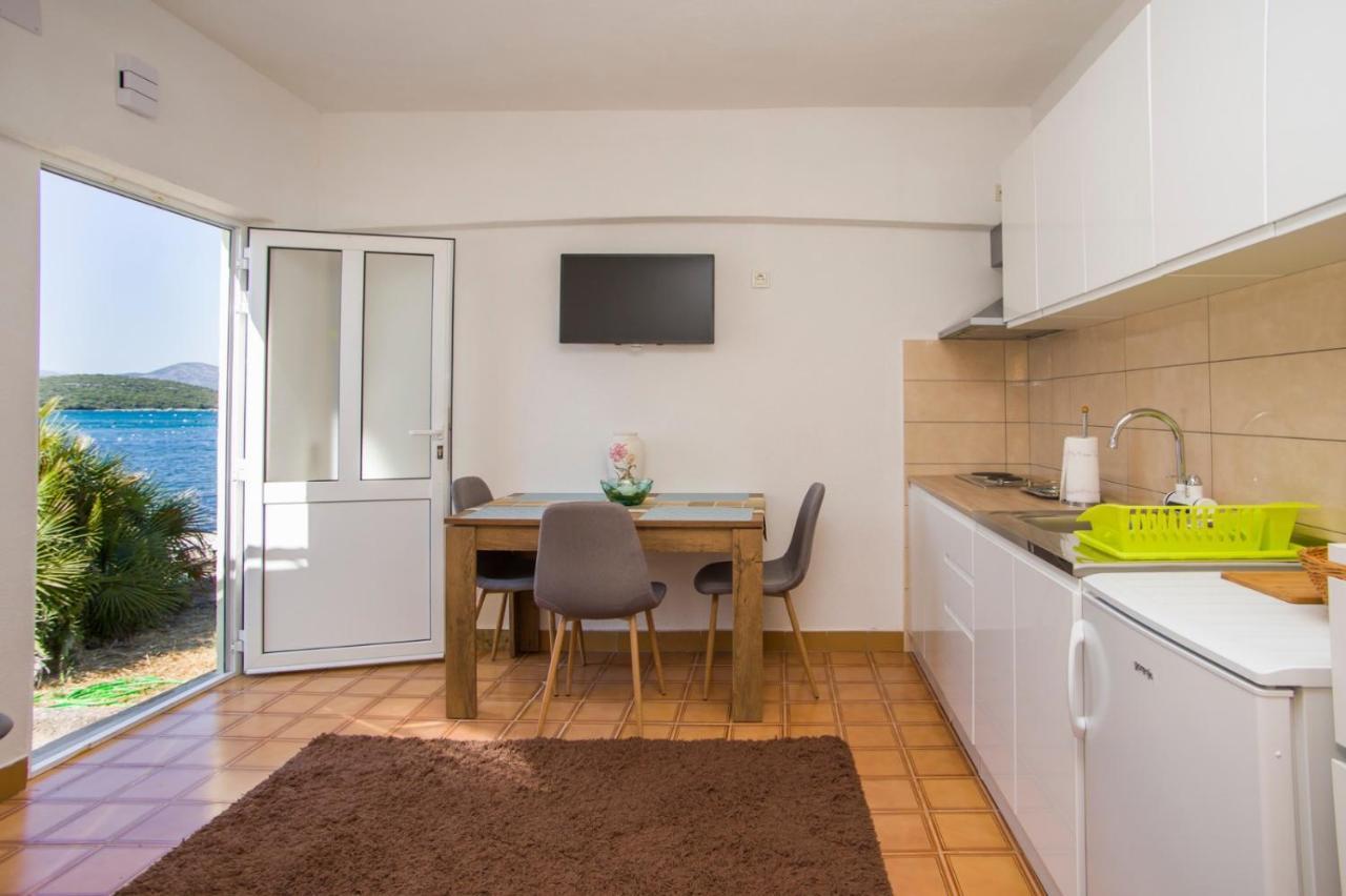 Apartment Pascal Janjina Esterno foto