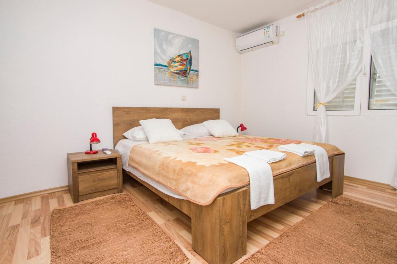 Apartment Pascal Janjina Esterno foto